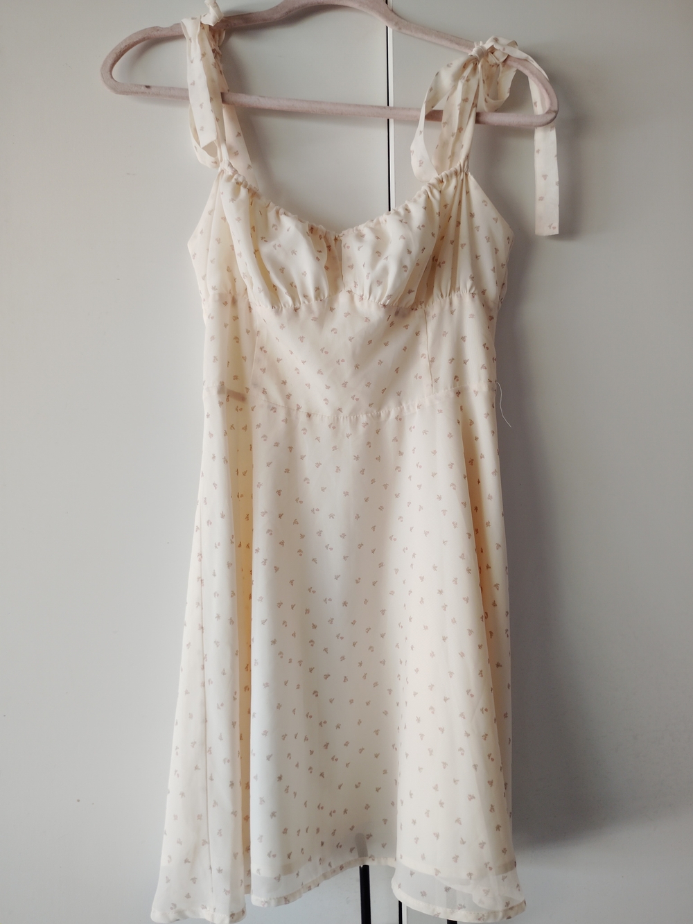 White Fox Boutique Women's Cream Floral Slip Dress with Tie Straps Size M